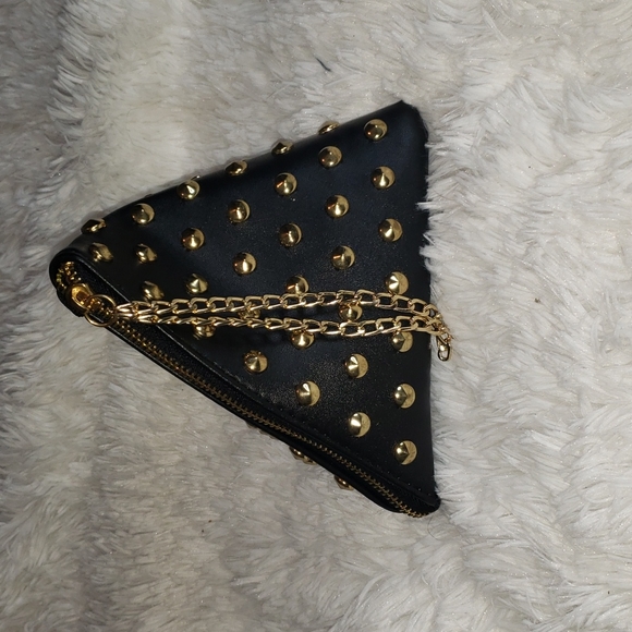 Handbags - Used triangle shaped wrist purse